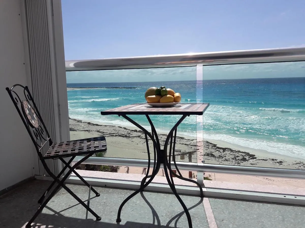 Ocean Front, Amazing Views Apartamento Cancún