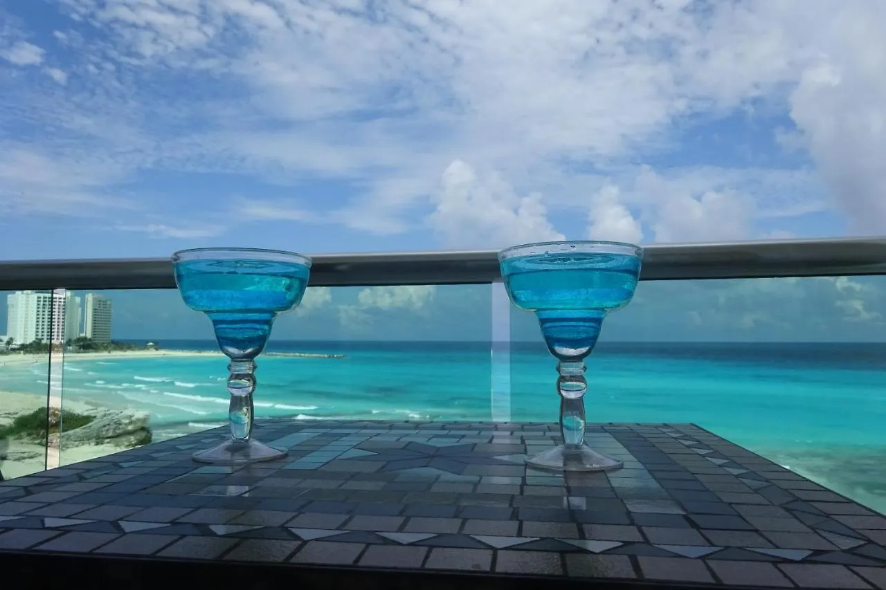 Ocean Front, Amazing Views Apartamento Cancún