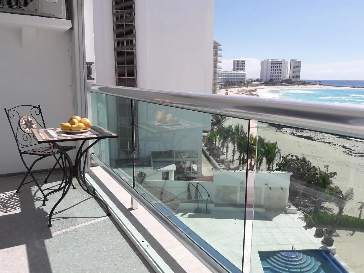 Ocean Front, Amazing Views Apartamento Cancún