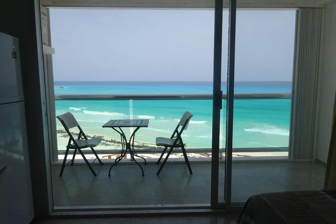 Ocean Front, Amazing Views Apartamento Cancún