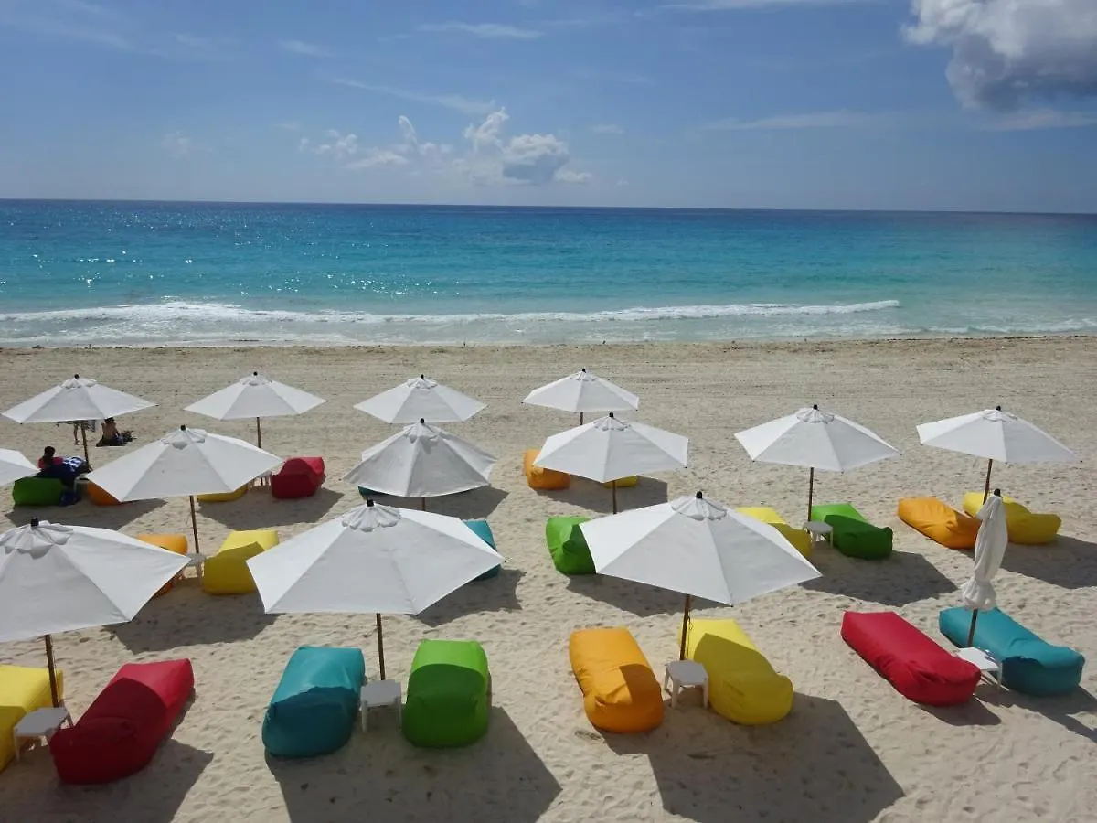 Ocean Front, Amazing Views Apartamento Cancún