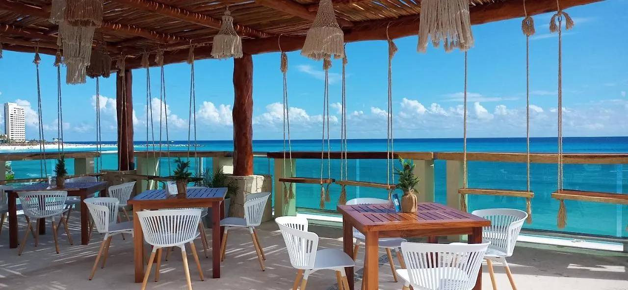 Ocean Front, Amazing Views Apartamento Cancún