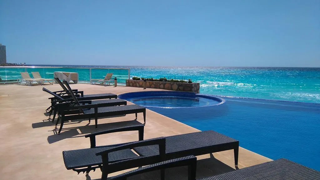 Ocean Front, Amazing Views Apartamento Cancún